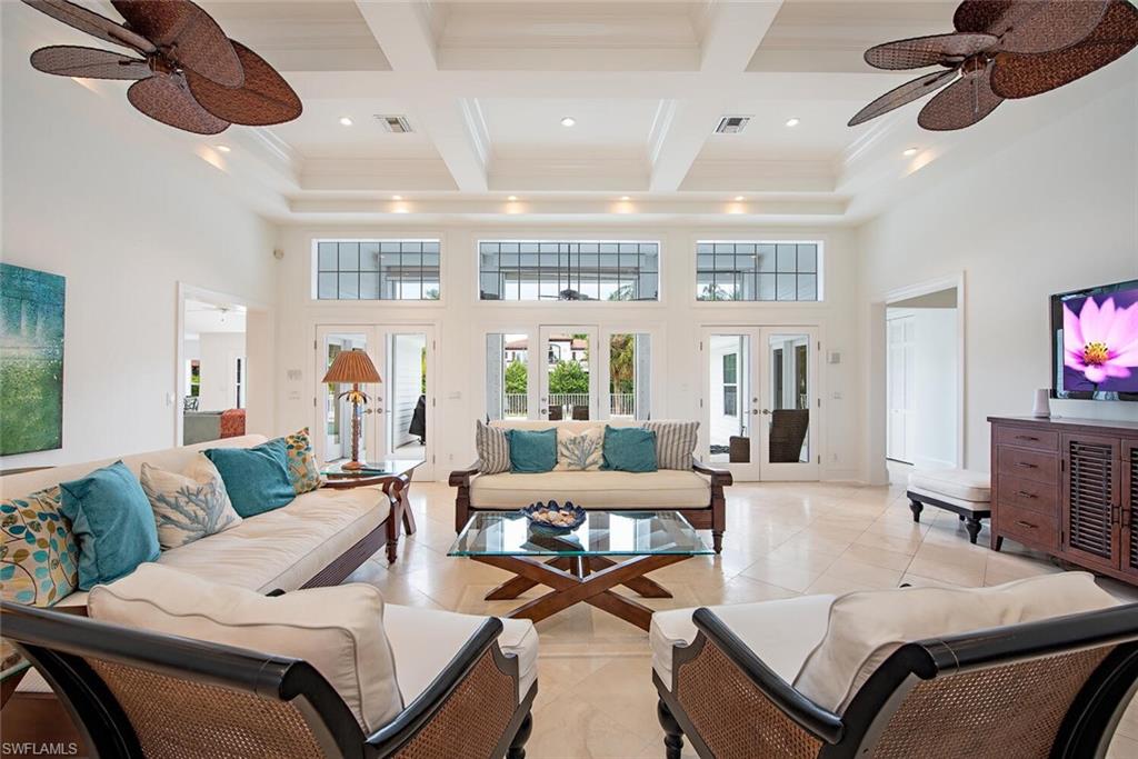 AQUALANE SHORES - Residential
