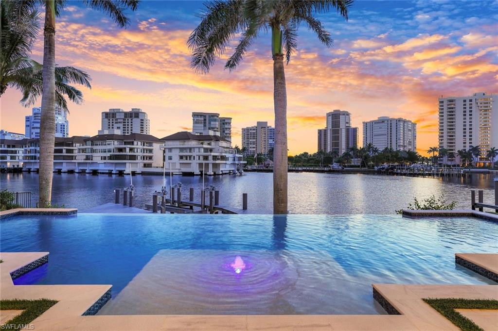 PARK SHORE - Residential