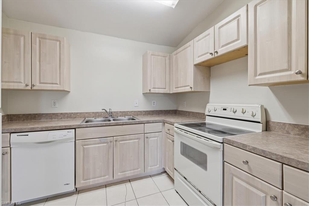 CAPE CORAL - Residential Income