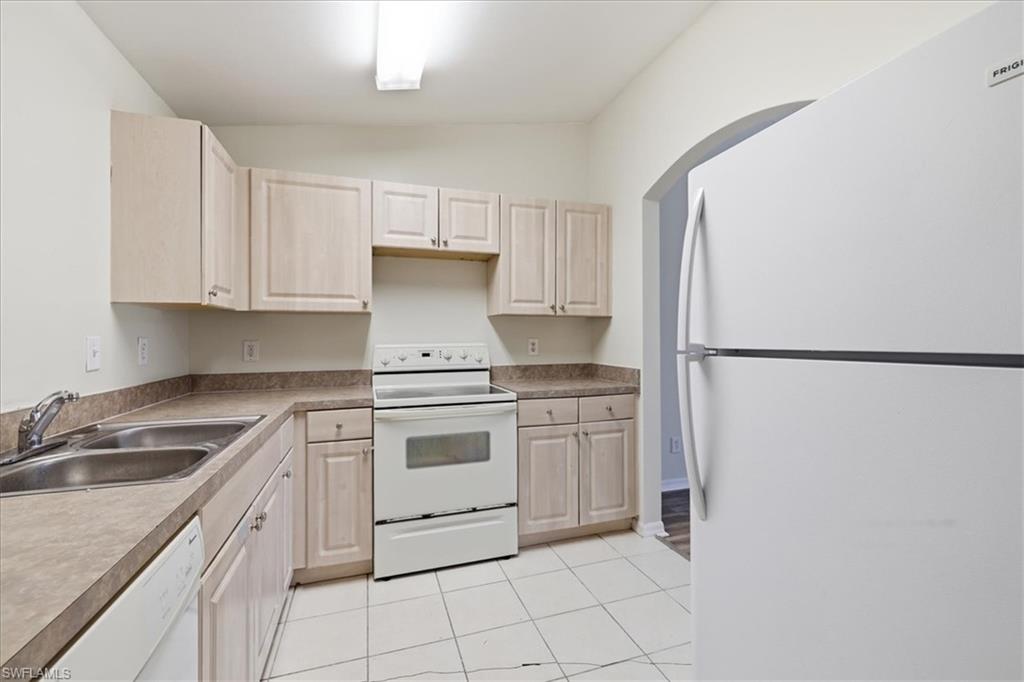 CAPE CORAL - Residential Income