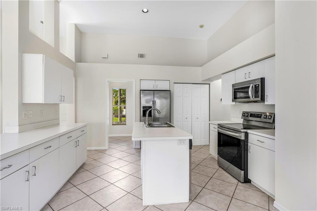 BERKSHIRE LAKES - Residential