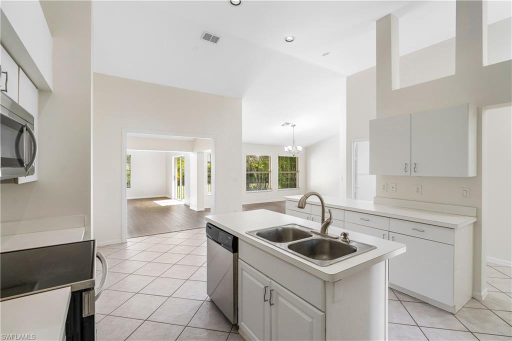 BERKSHIRE LAKES - Residential