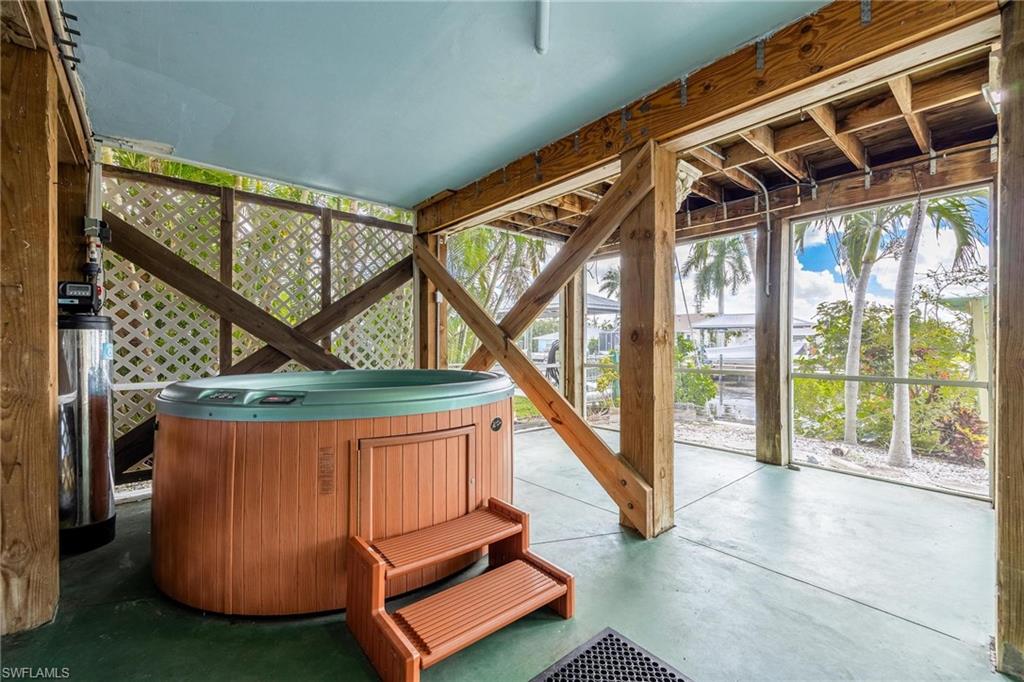 ISLAND HARBORS - Residential