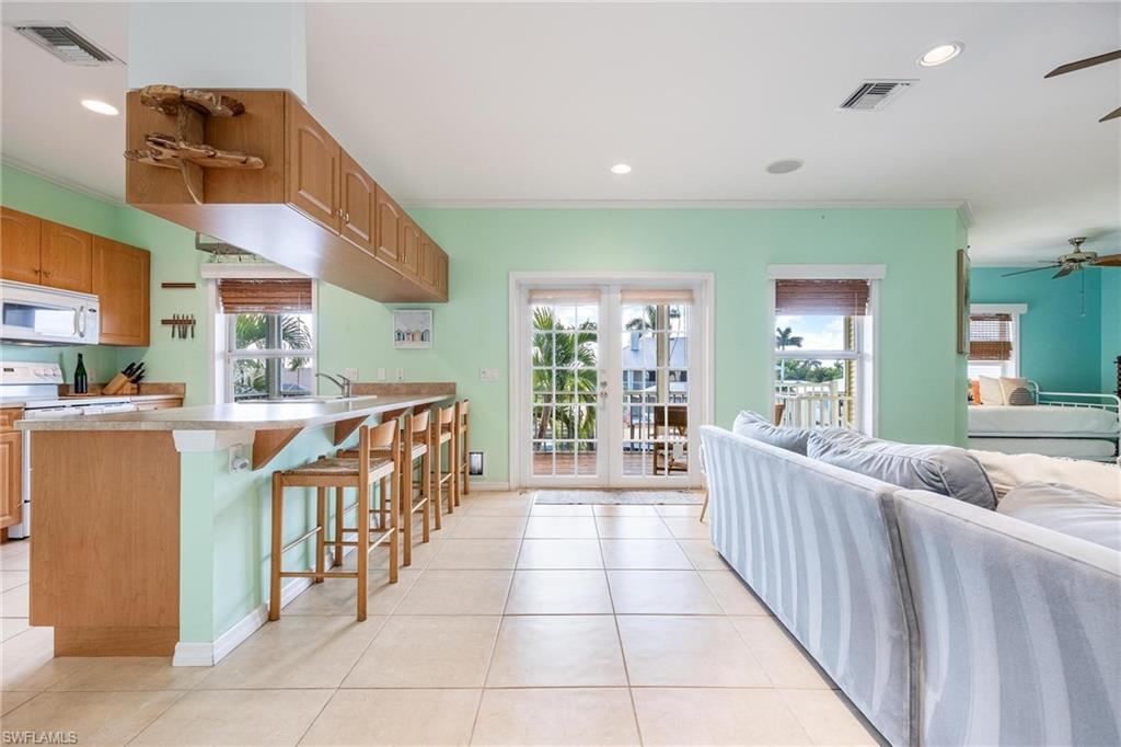 ISLAND HARBORS - Residential