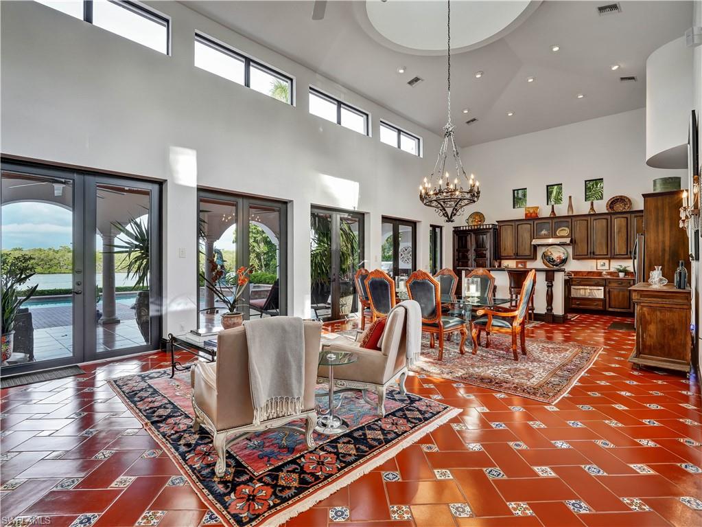 ROYAL HARBOR - Residential