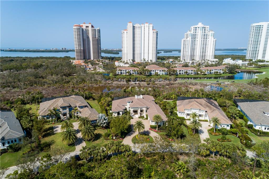 BAY WOODS - Residential
