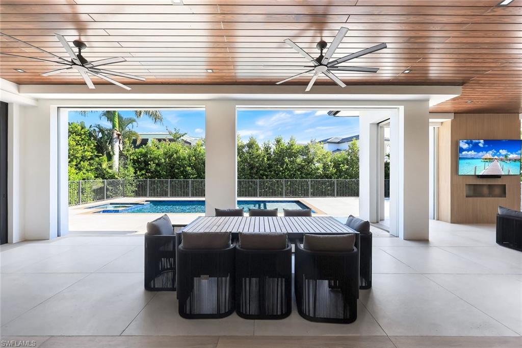 MOORINGS - Residential
