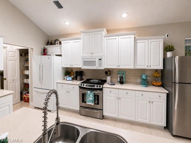 ROOKERY POINTE - Residential