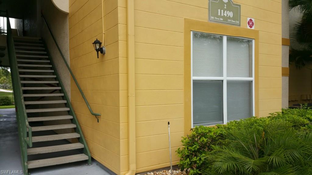 ROYAL GREENS - Residential