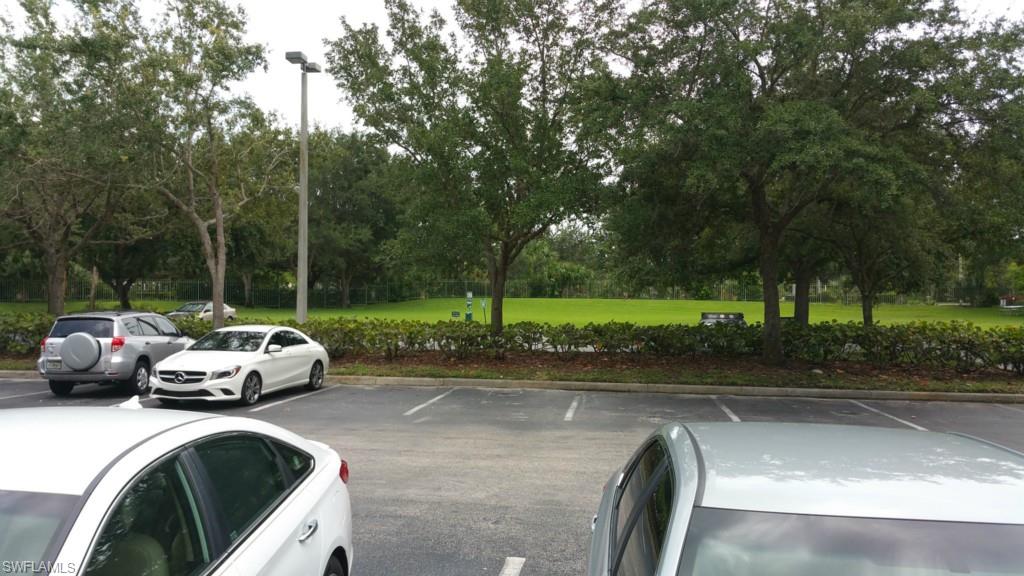 ROYAL GREENS - Residential
