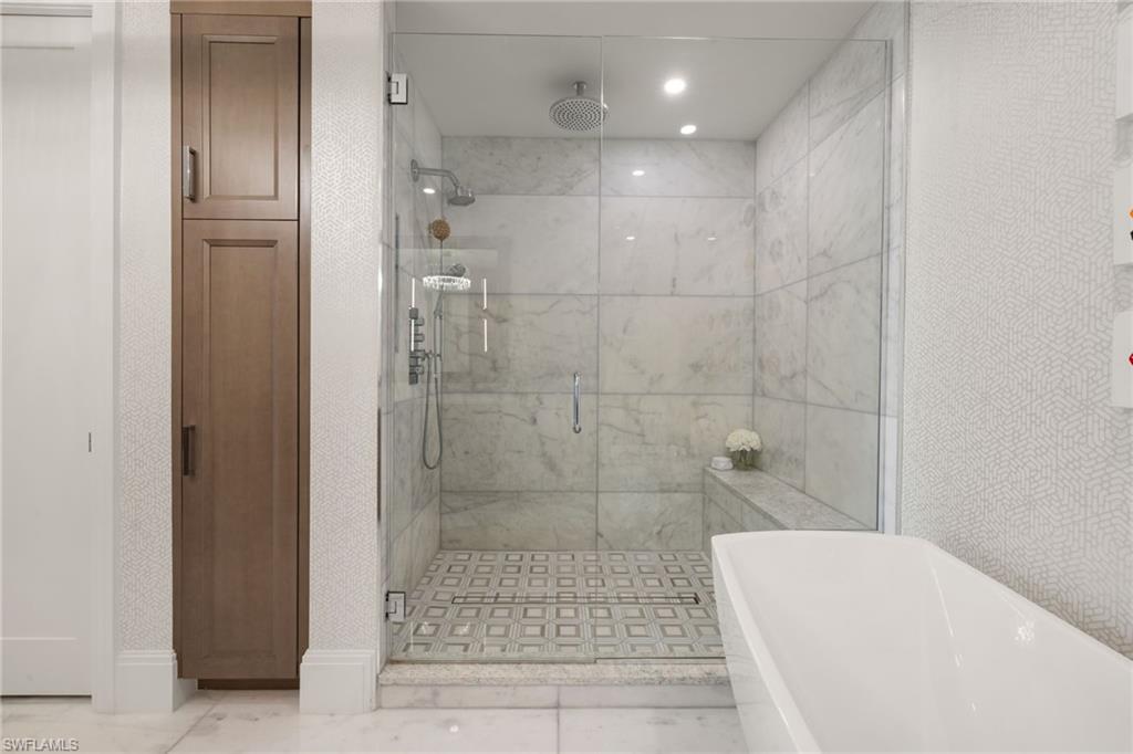 QUATTRO AT NAPLES SQUARE - Residential