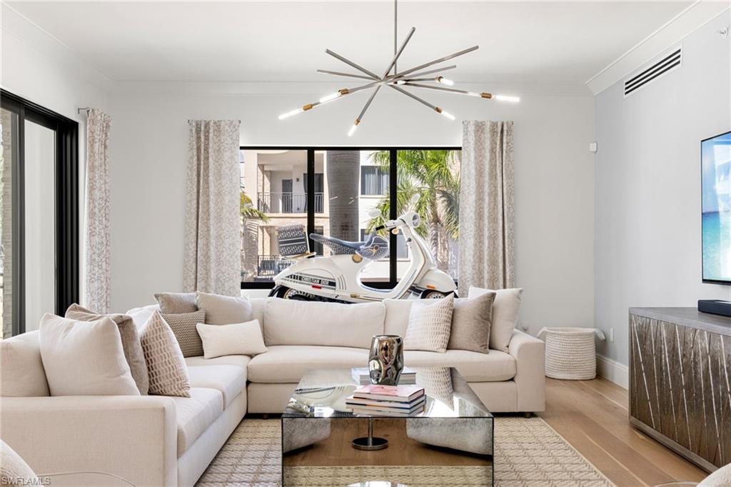 QUATTRO AT NAPLES SQUARE - Residential