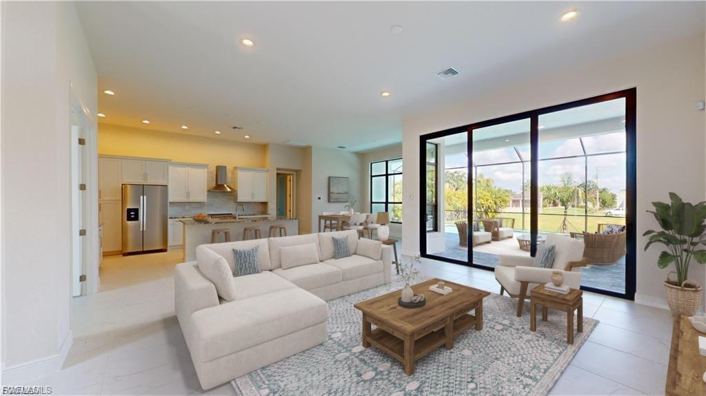 CAPE CORAL - Residential