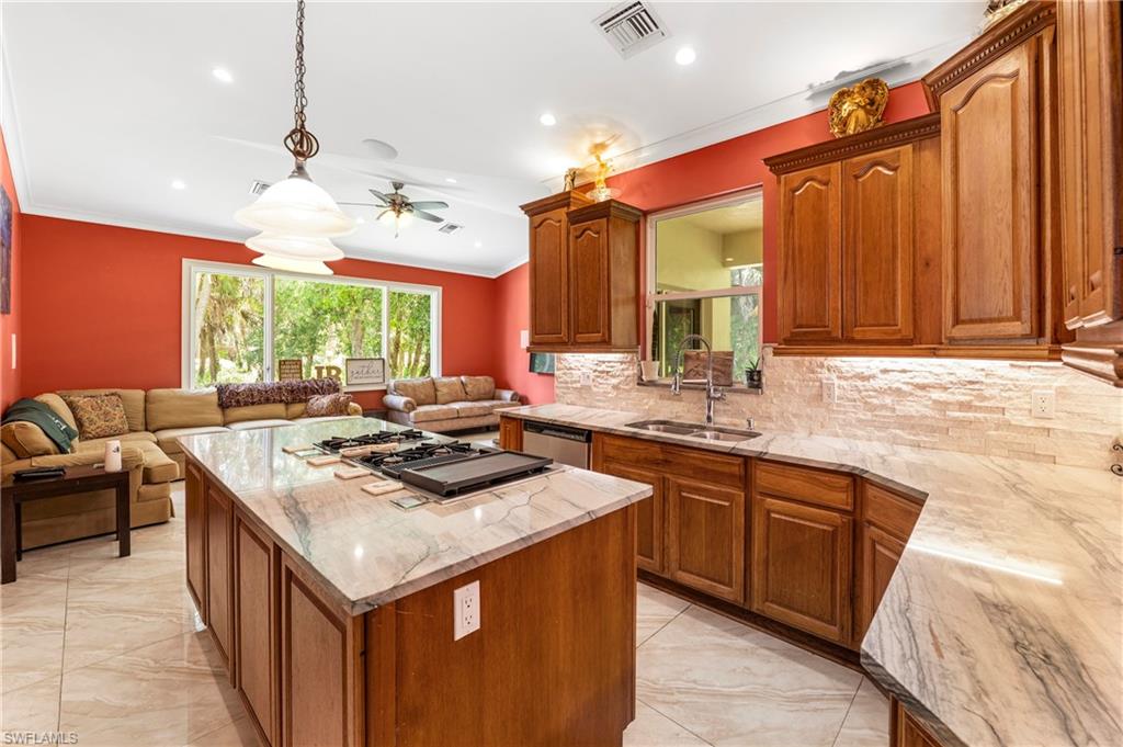 GOLDEN GATE ESTATES - Residential