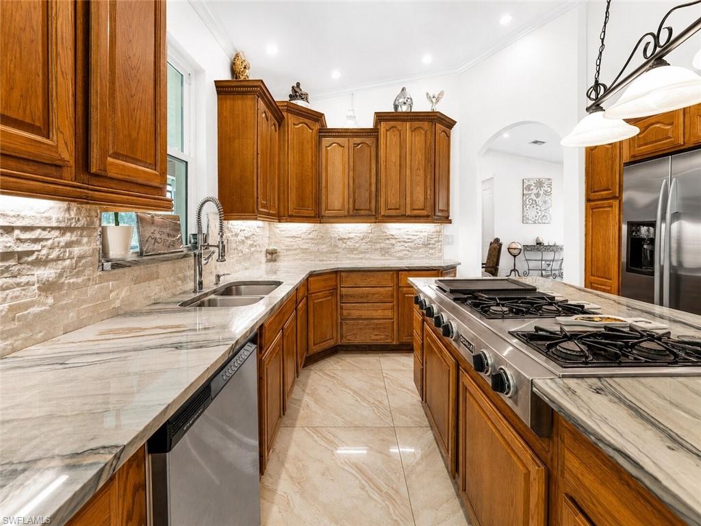 GOLDEN GATE ESTATES - Residential