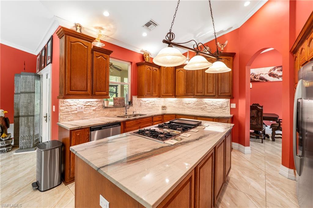 GOLDEN GATE ESTATES - Residential