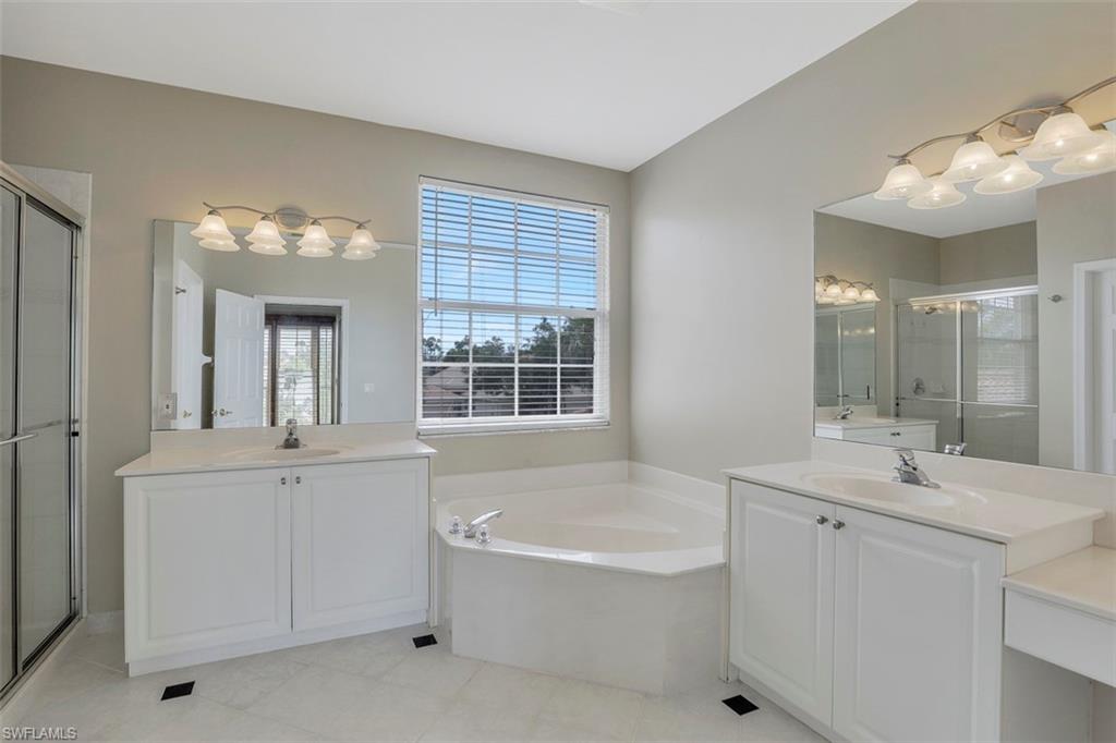 SATURNIA LAKES - Residential