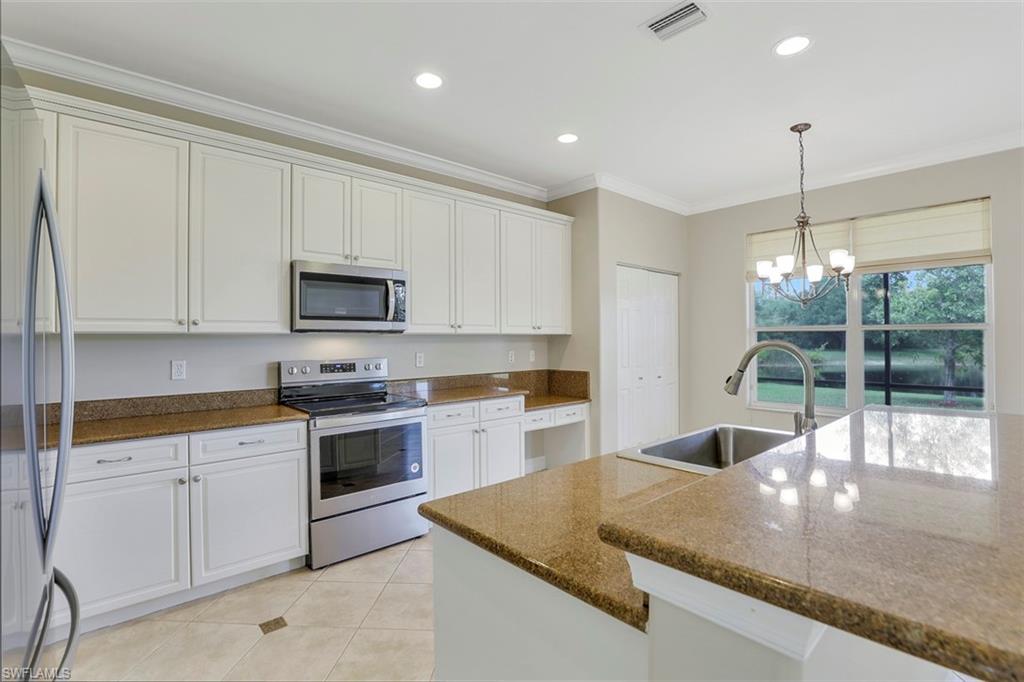SATURNIA LAKES - Residential