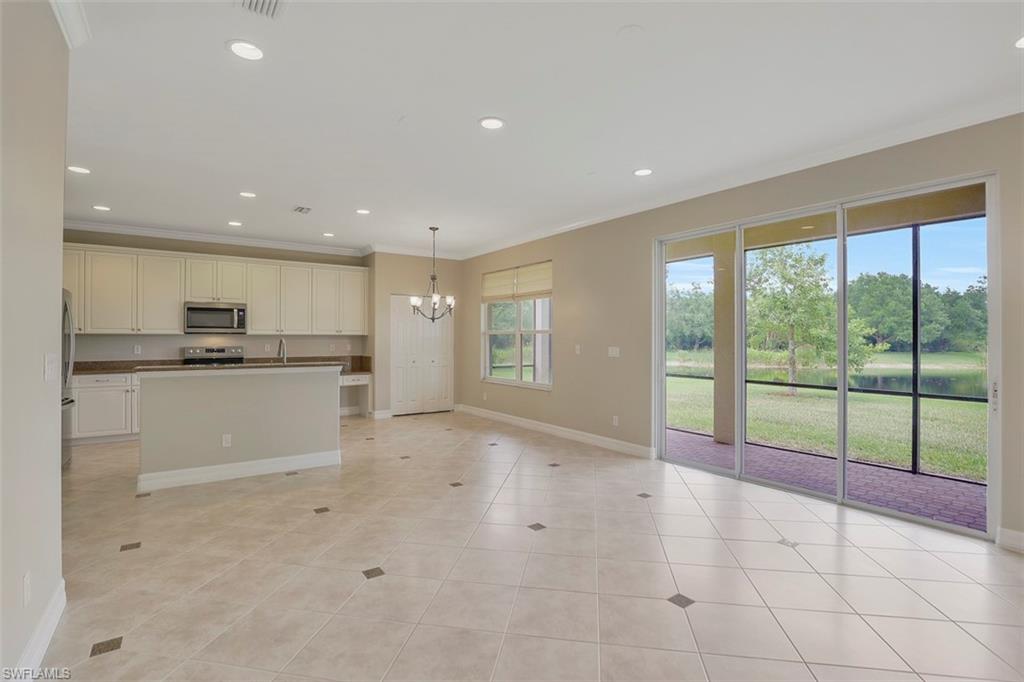 SATURNIA LAKES - Residential