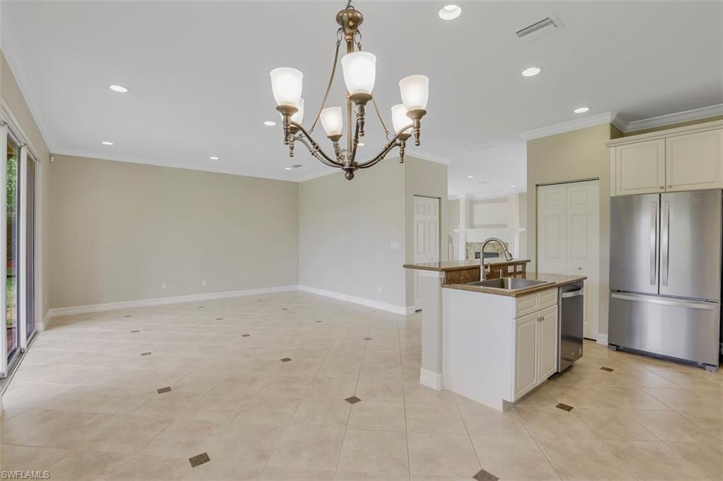 SATURNIA LAKES - Residential