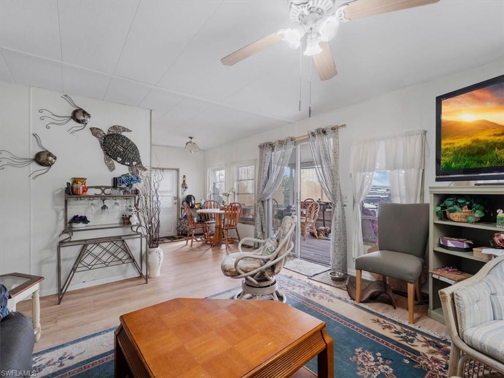 MOBILE MANOR - Residential