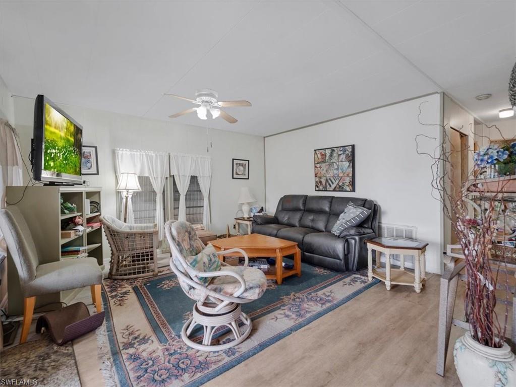 MOBILE MANOR - Residential