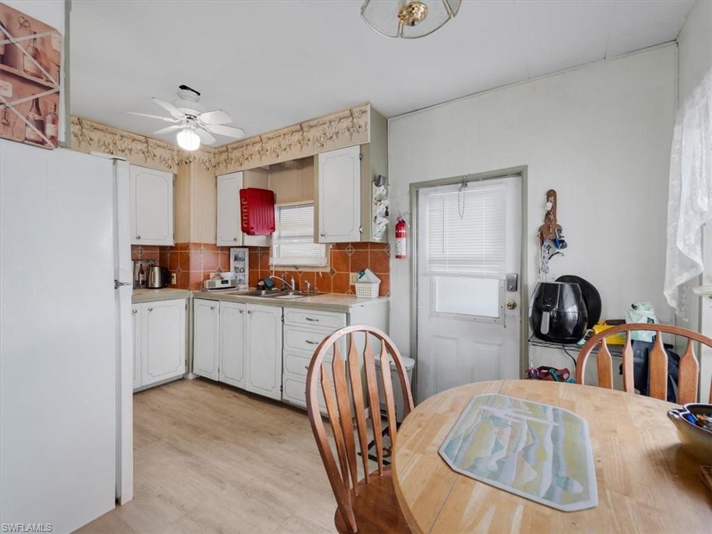 MOBILE MANOR - Residential