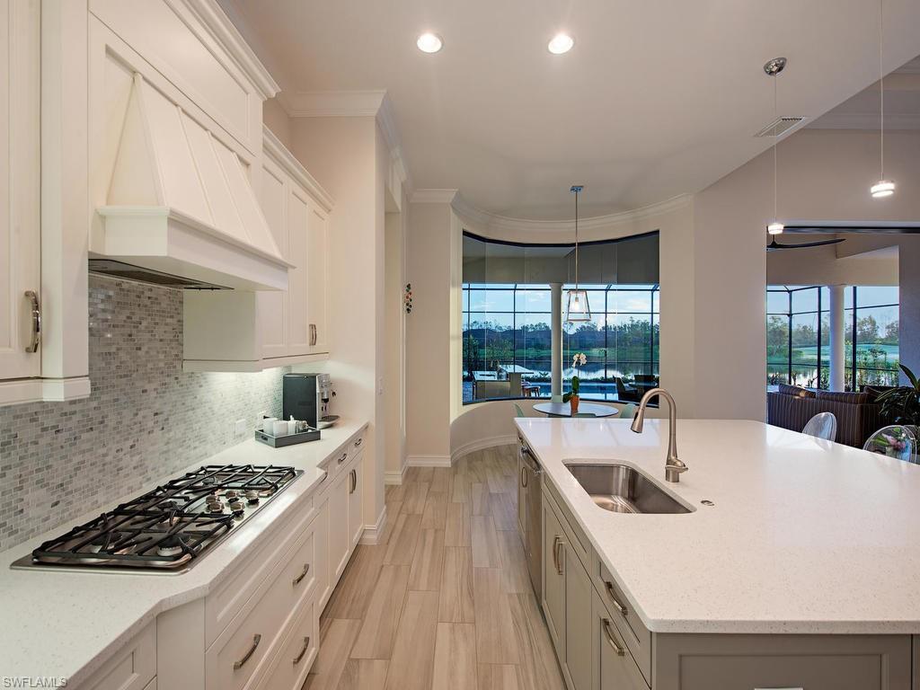 ESPLANADE - Residential
