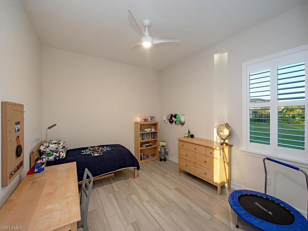 ESPLANADE - Residential