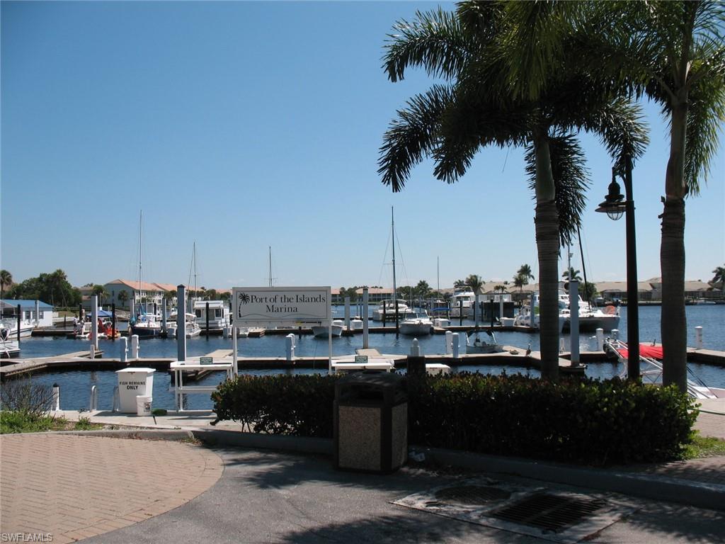 THE CAYS - Land