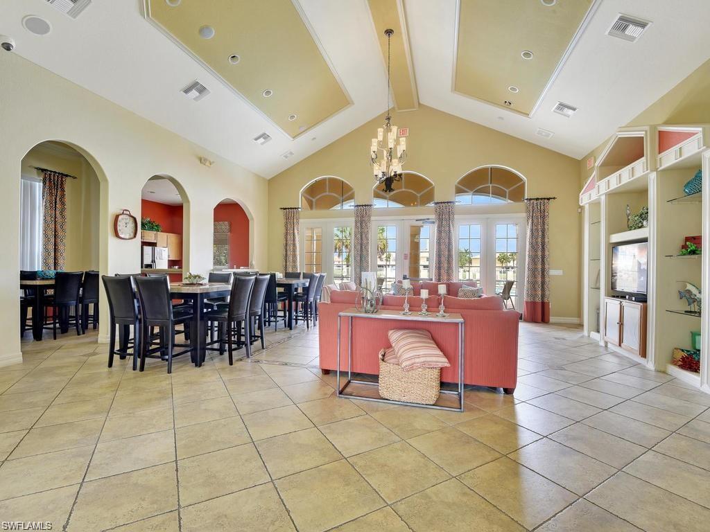OLYMPIA POINTE - Residential