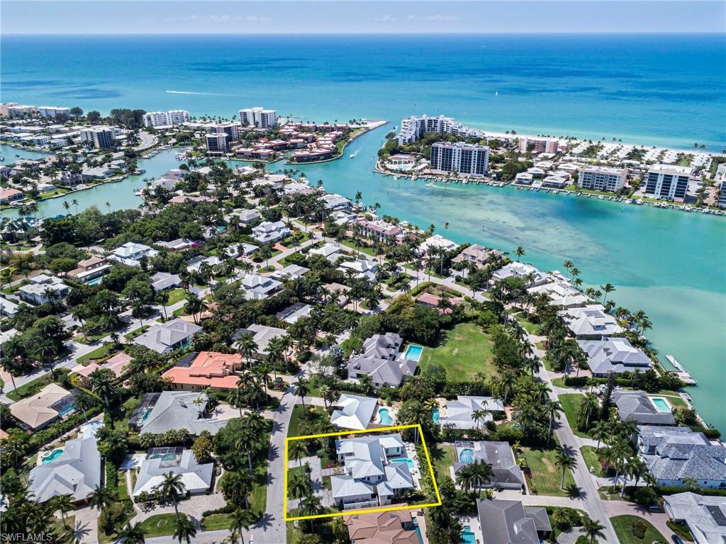 MOORINGS - Residential
