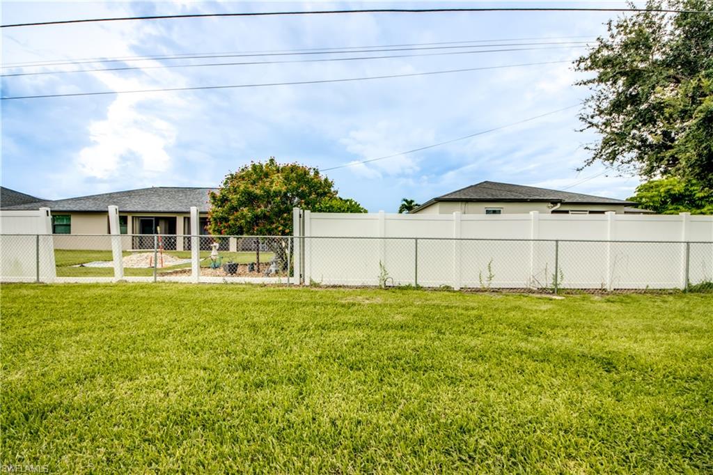 CAPE CORAL - Residential