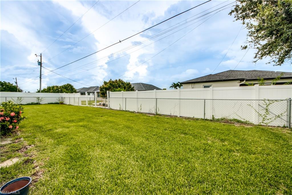 CAPE CORAL - Residential