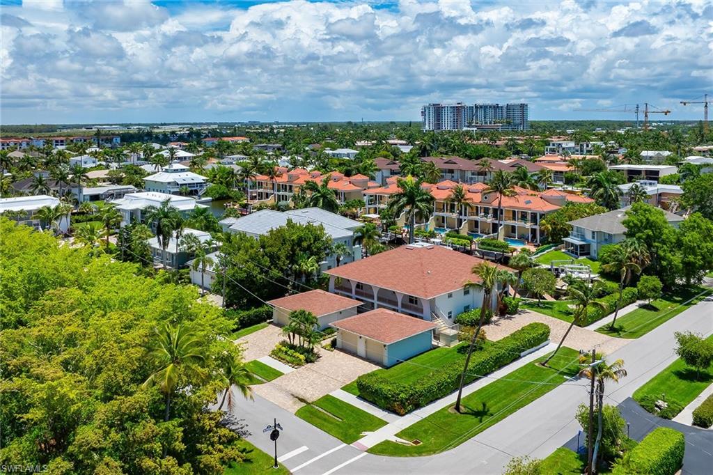 OYSTER BAY MANOR - Residential