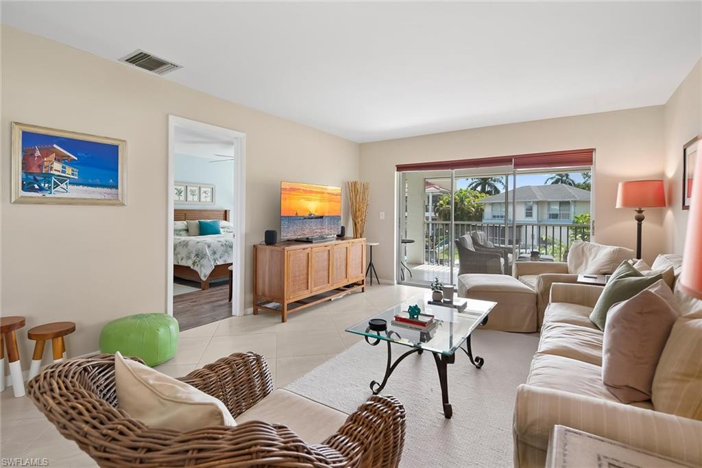 OYSTER BAY MANOR - Residential