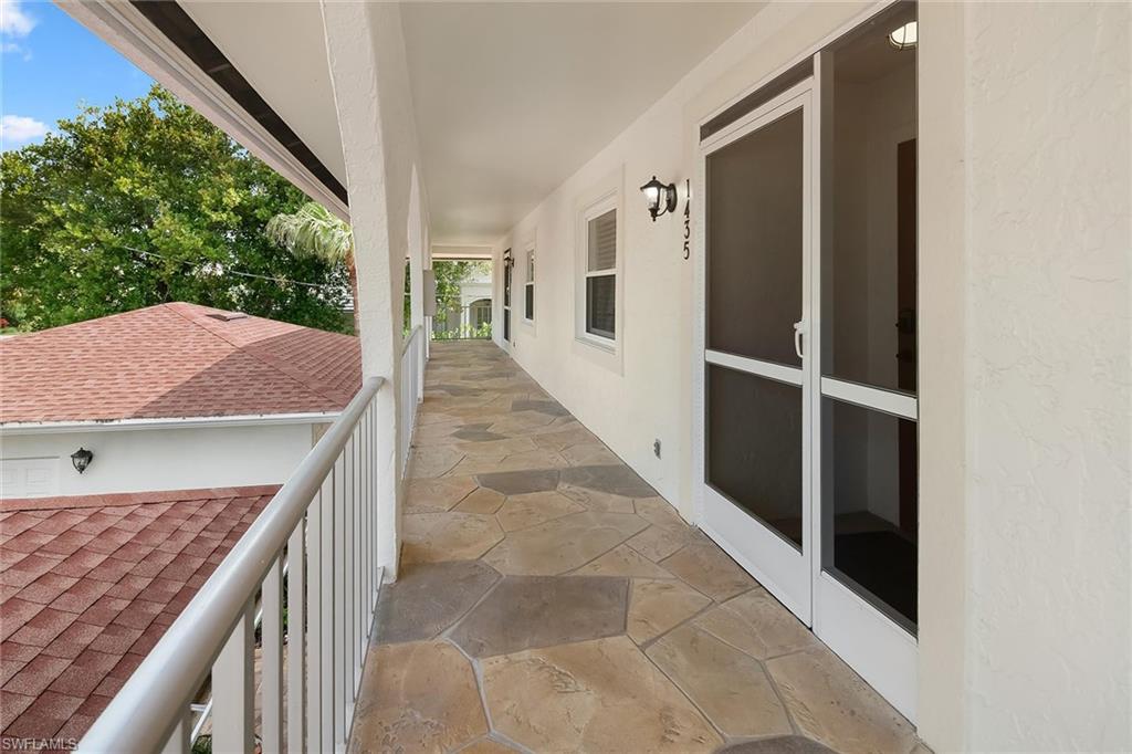 OYSTER BAY MANOR - Residential