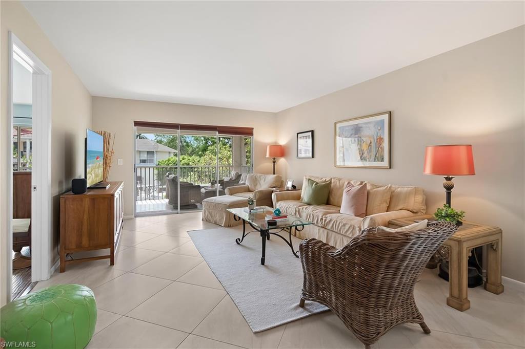 OYSTER BAY MANOR - Residential