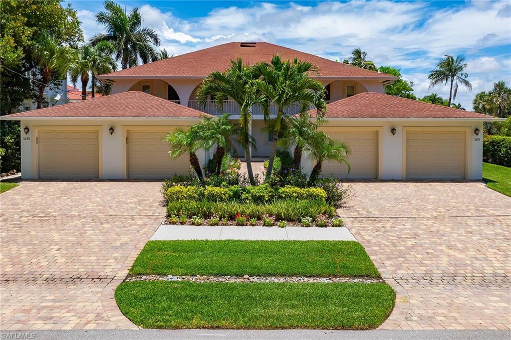 OYSTER BAY MANOR - Residential