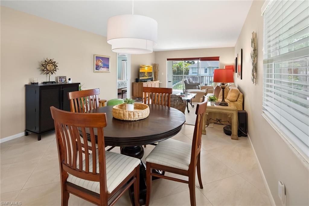 OYSTER BAY MANOR - Residential