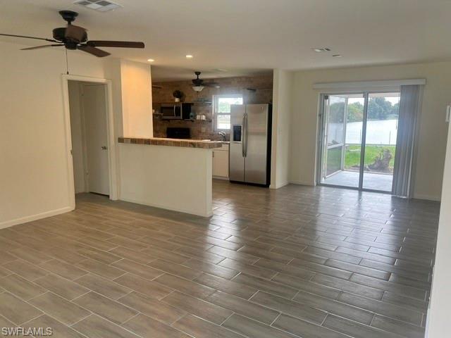 WILLOW LAKE - Residential