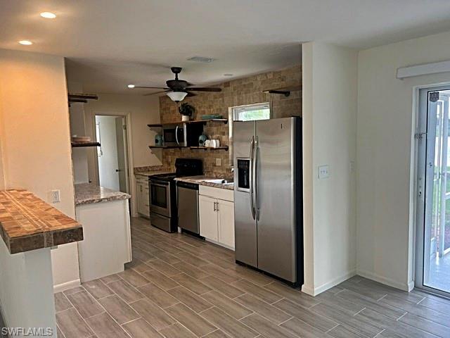 WILLOW LAKE - Residential
