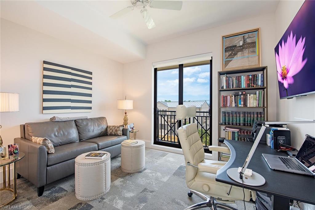 NAPLES SQUARE - Residential