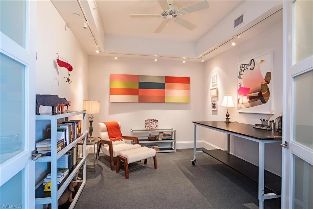 NAPLES SQUARE - Residential