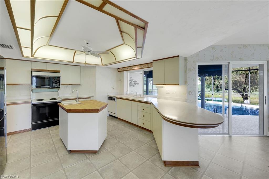 IMPERIAL GOLF ESTATES - Residential