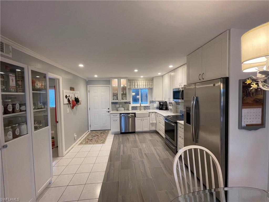 ISLAND SANDS CONDO - Residential