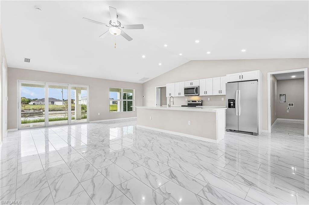CAPE CORAL - Residential