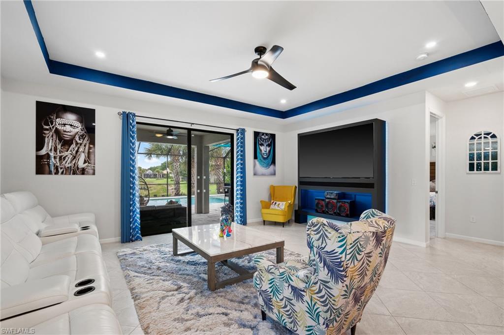 HAMPTON LAKES - Residential