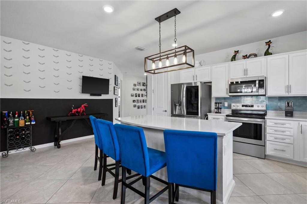 HAMPTON LAKES - Residential