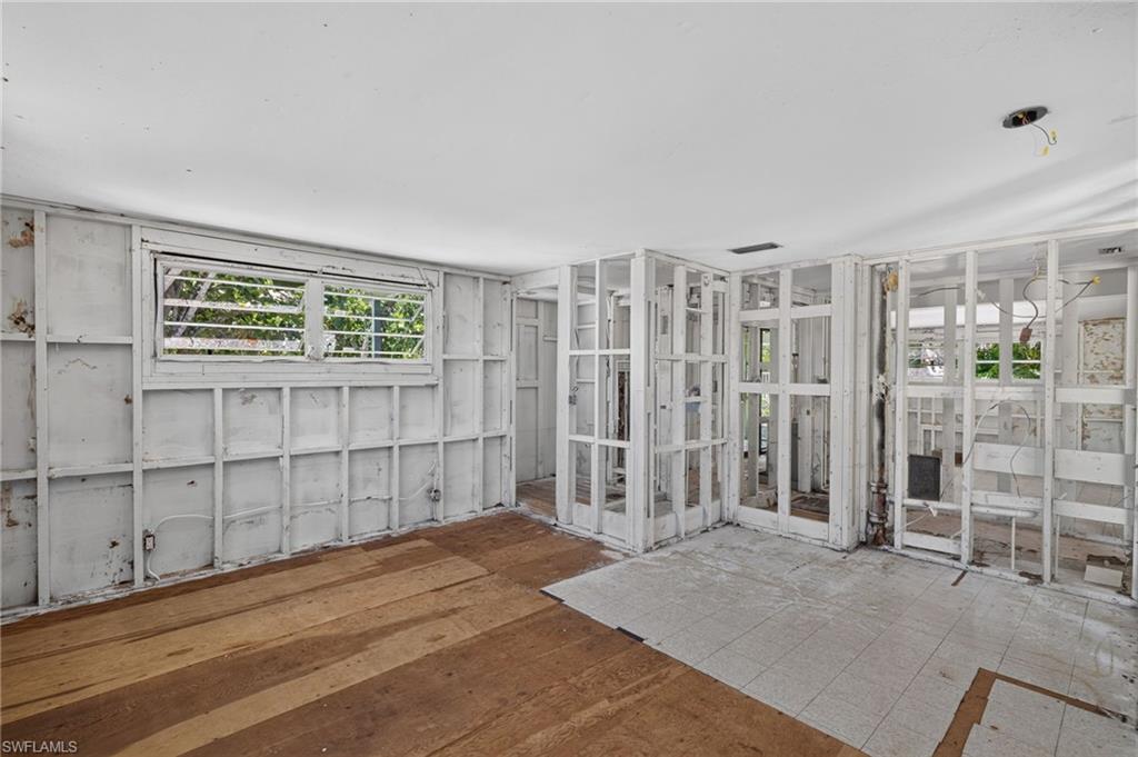 CAPTIVA BEACH - Residential